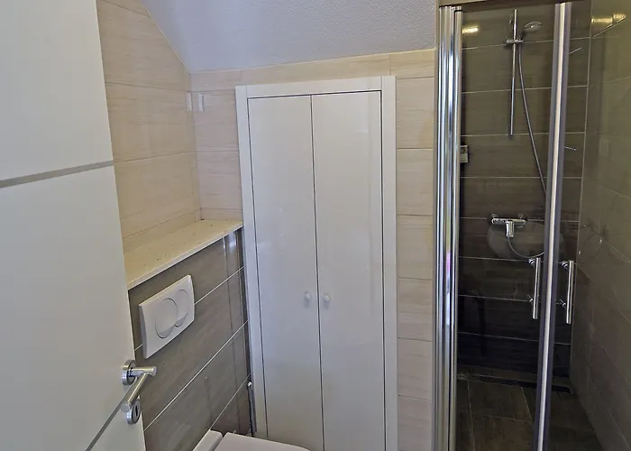 Kuzma 2 Gostinjska kuća 4*